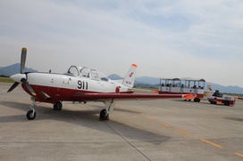 航空自衛隊防府北基地のセスナの写真